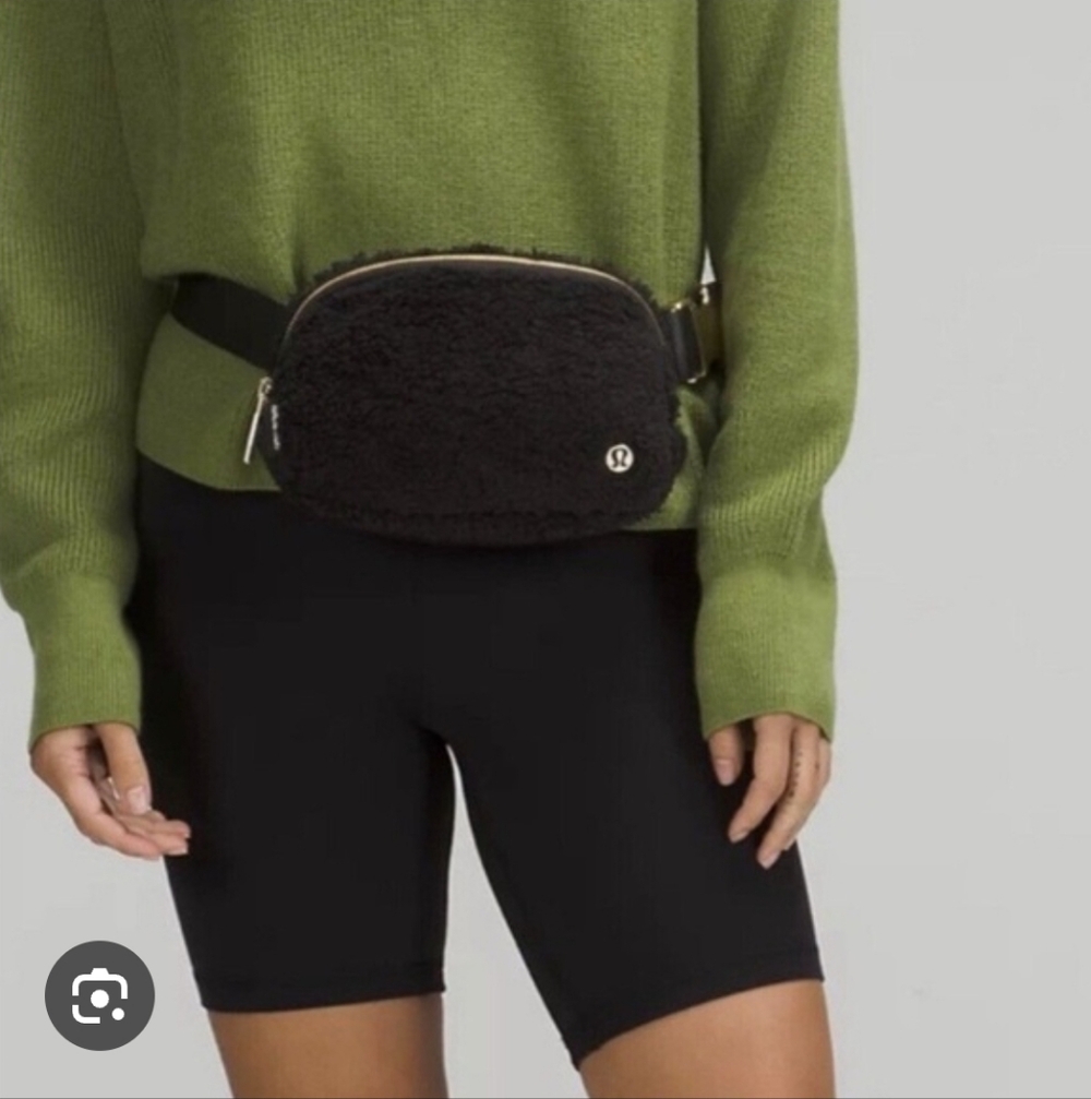Lululemon Everywhere Fleece Belt Bag NWT